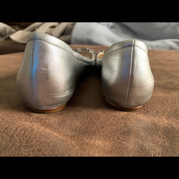 Vera Wang Silver Crystal Peep-Toe Flats Size 7 - Picture 7 of 8